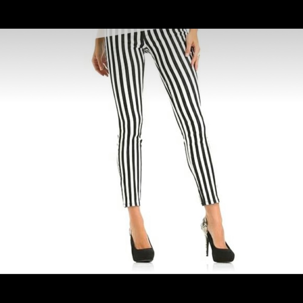 Kardashian Kollection Kourtney Jeans